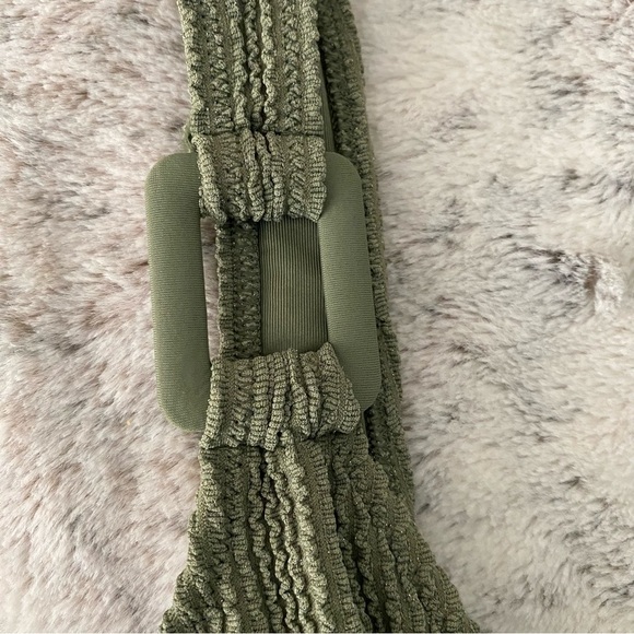 Aerie Shimmery Crinkle Birthday Scoop Cheekiest One Piece Swimsuit Green Size M - Picture 14 of 16